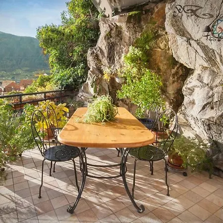 Casa Al Duomo-Nel Cuore Storico Di Merano Exterior photo