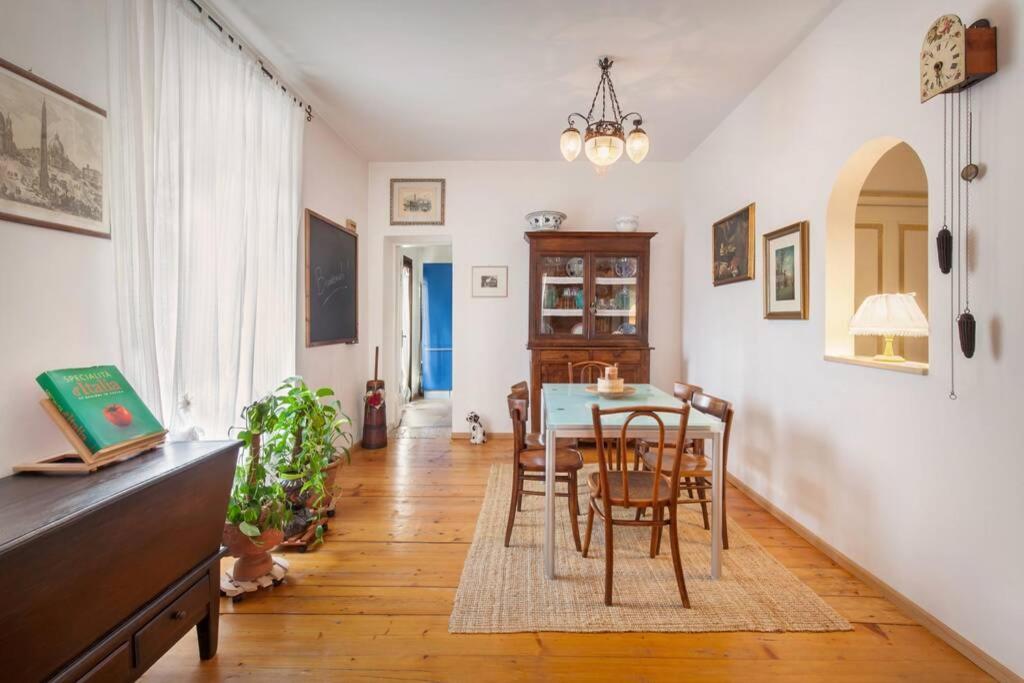 Apartment Casa Al Duomo-nel Cuore Storico Di *